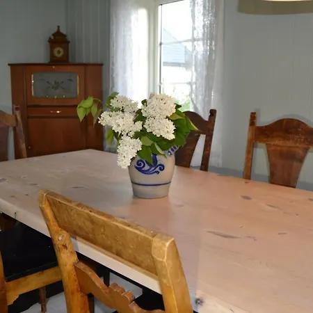 Charming With Jacuzzi And Patio Holiday home