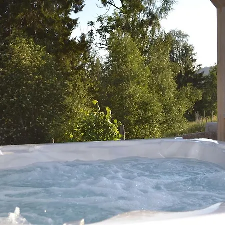 Charming With Jacuzzi And Patio Nyaraló Stryn