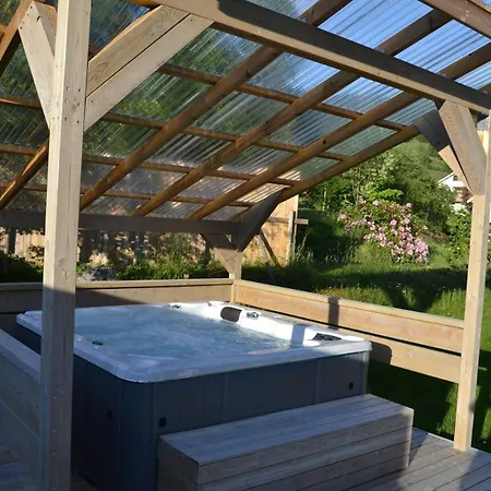 Charming With Jacuzzi And Patio * Stryn