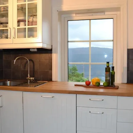 Charming With Jacuzzi And Patio