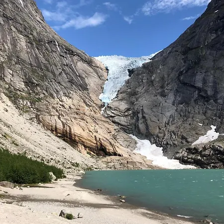 Charming With Jacuzzi And Patio *